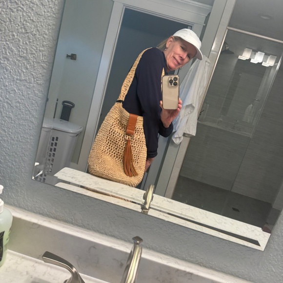 Laggo Raffia Shoulder Bag - Picture 9 of 12